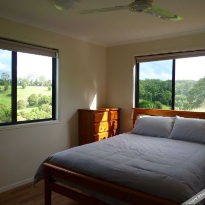 Whipbird Cabin-Two Bedroom