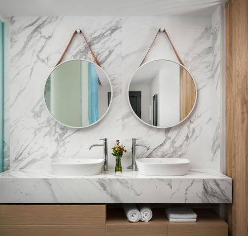 Central One-Bedroom Apartment