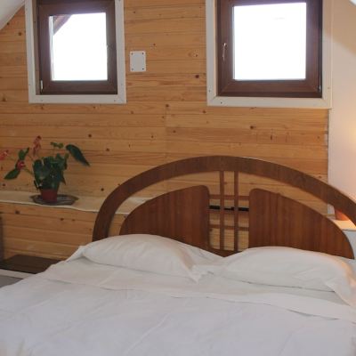 Double Room (or triple room in attic)