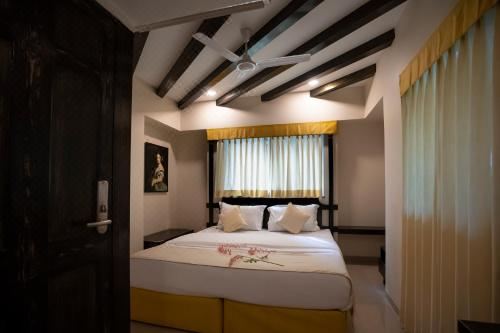 Ra Residence - Agarwal Group of HotelsStandard Queen Room