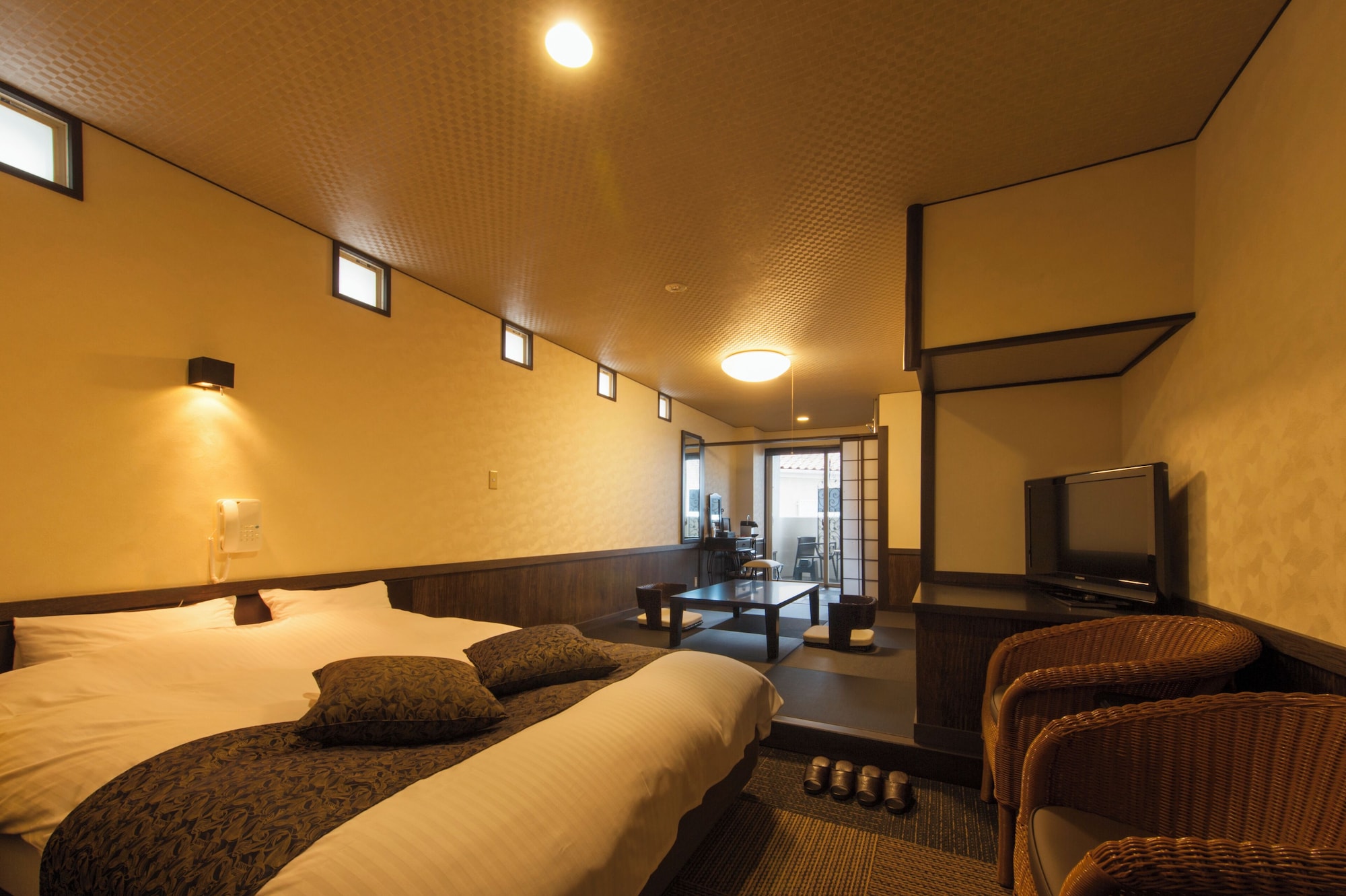 【二楼角落大床房】带温泉露天浴池的客房※可携带宠物