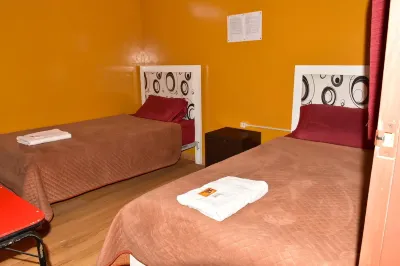 Hostal SIN Fronteras Hotele w: 