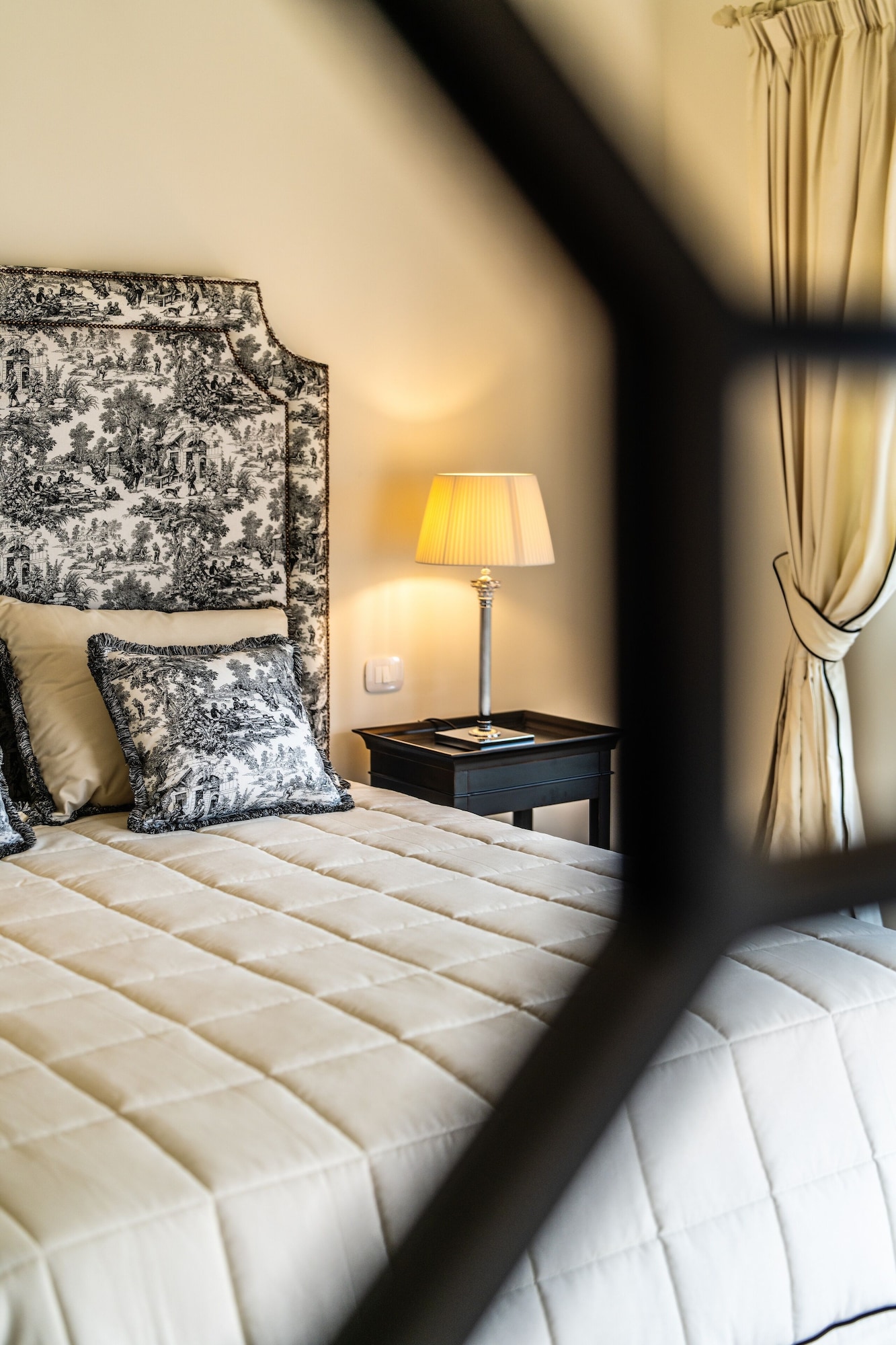 行政套房帶露臺，一臥一廳，海景（蘭花）