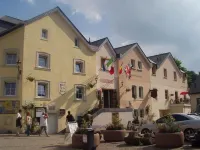 Logis Gourmet & Relax Wellness Hotel de La Sure Hotels in 