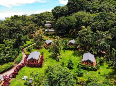 Isla Chiquita Glamping Hotel Hotels in 