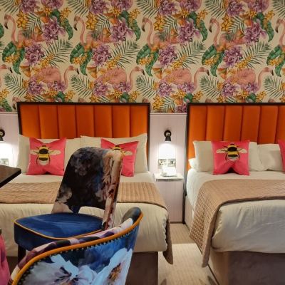 Design Twin Room Allingham Arms Hotel Promo Code