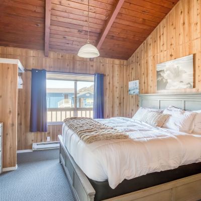 Standard Suite, 2 Bedrooms, Kitchen, Partial Ocean View Moolack Shores Inn Promo Code