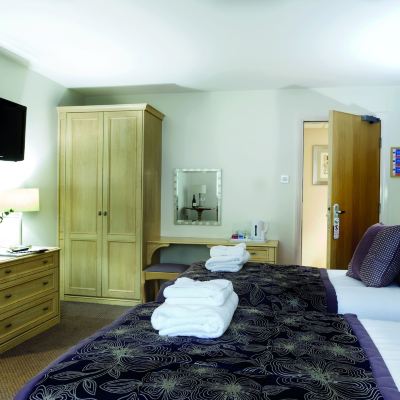 Superior Twin Room Burntwood Court Hotel Promo Code