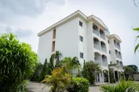 Hotel Hibiscus Blvd Triomphal Отели в г. 