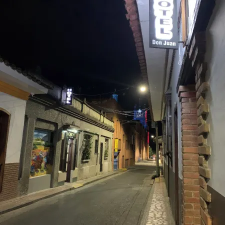 Hotel Don Juan Отели в г. Гуадалахара де Буга