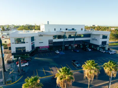 Esplendor by Wyndham Los Mochis Country Place  호텔