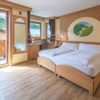 Comfort Room Hotel Crosal Promo Code