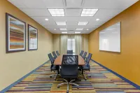 Comfort Inn & Suites Akron South