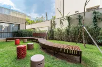 新建築帶游泳池，靠近地鐵 酒店