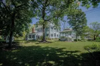 The Dickey House, Queen Anne Suite