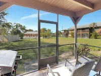 The Gator Escape -Poolside Condo Walk to Tiki Bar Hotele w: Clewiston