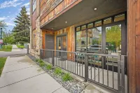 Luxe, Large, Stylish Glacier National Park Condo! Best Location in Town!
