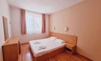 Lazur Holiday Apartments