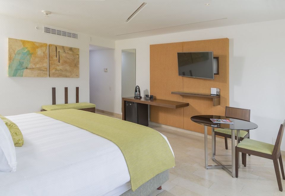 瀉湖景經典特大床房