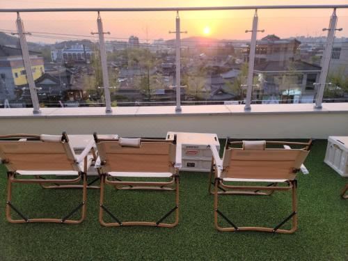 家庭套房 - 带阳台