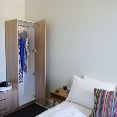 Deluxe King Room with Shared Bathroom
