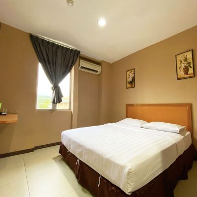 Bilik Deluxe Double Kupon OYO 90108 Hotel Kaya