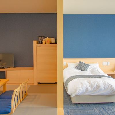 [2nd Floor: Ruri] Opened In April 2019 ★ Capacity: 5 / City-Side [Japanese-Western Room] [Non-Smoking] いそざき温泉　ホテルニュー白亜紀 クーポン