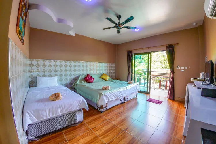 ห้องดีลักซ์ สำหรับสามท่าน