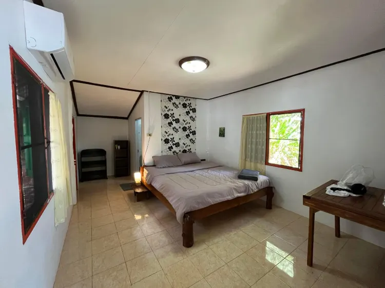 Guest Room With Air Conditioning