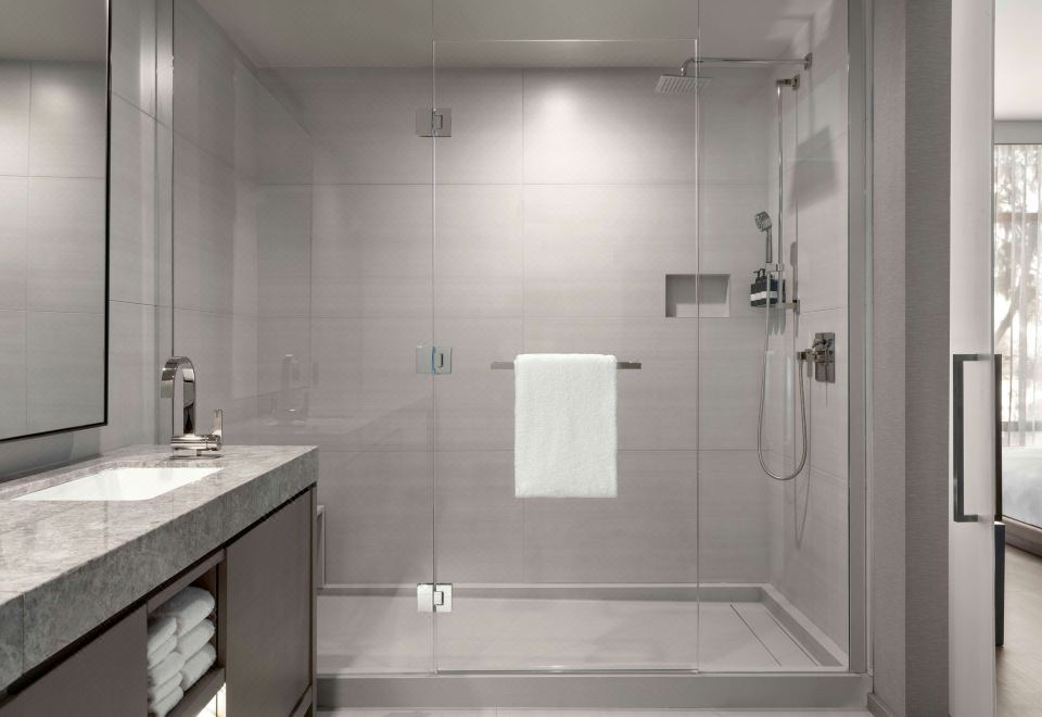 Tetra Hotel,  Autograph CollectionTetra King Suite