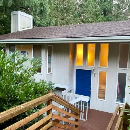 08 Min to PAE Airport - Cozy 2Br Home Surrounded by Nature w/carport Отели в г. Эверетт