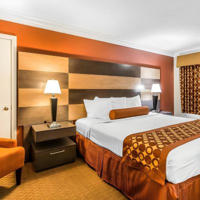 Standard King Room-Non-Smoking Rodeway Inn & Suites Canyon Lake I-15 Promo Code