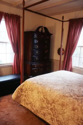 Moore House Bed and Breakfast