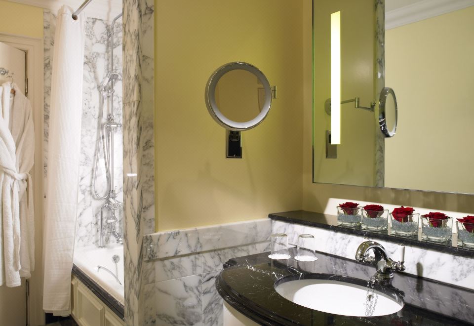 JW Marriott Grosvenor House LondonDeluxe Queen Room