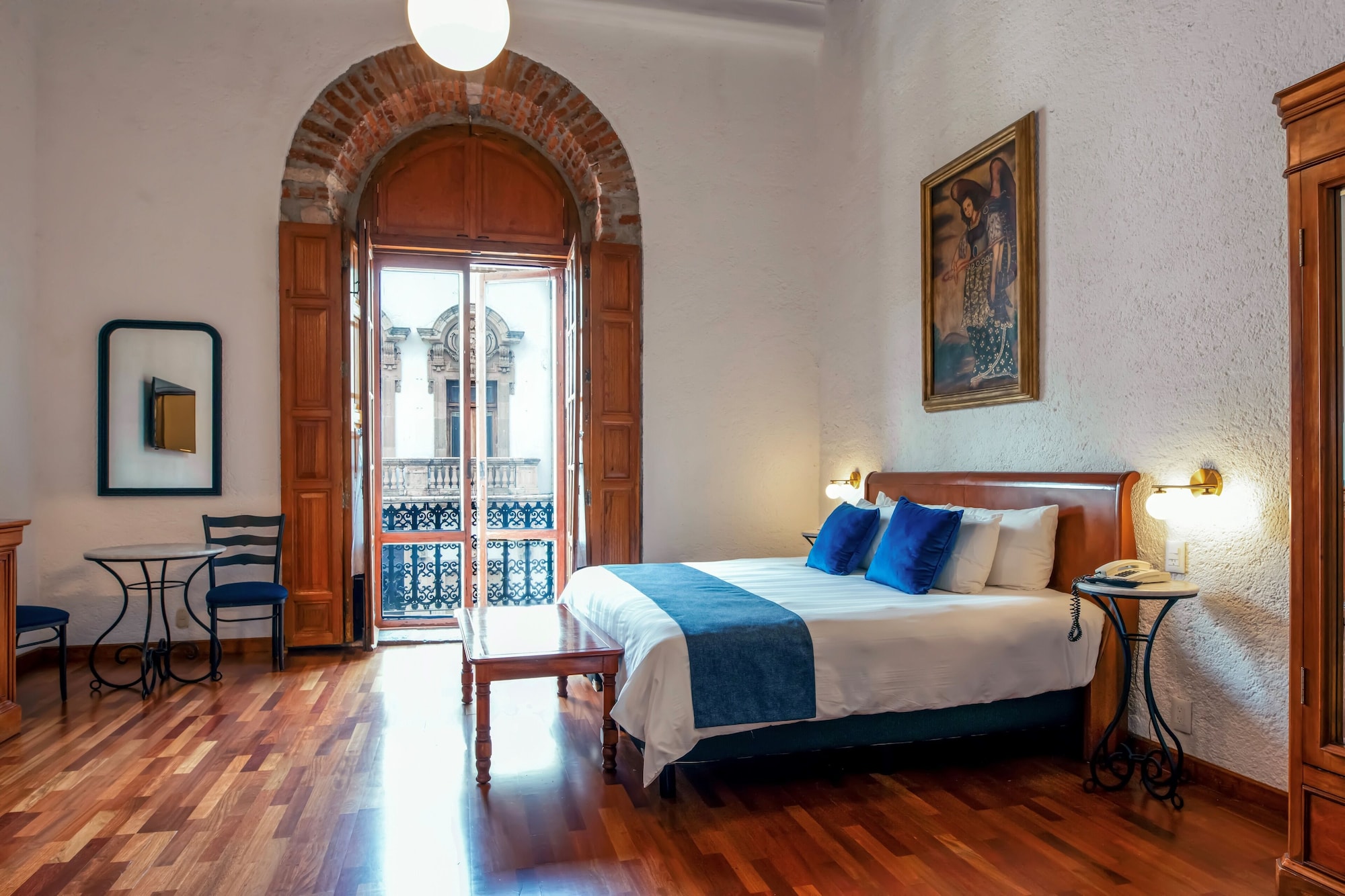 城景高级特大床房