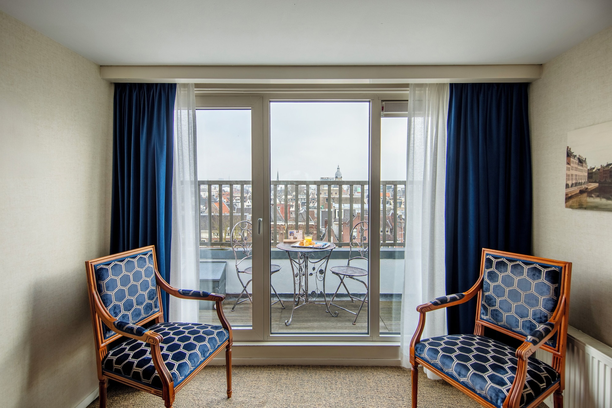 高级大床间 - 带阳台