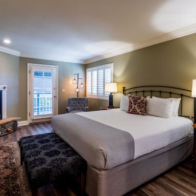 Family Suite with Fireplace Cambria Pines Lodge Promo Code