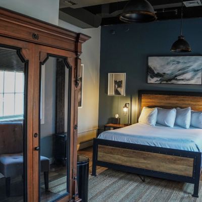 Room, River View (the Holyoke Room) Old Mill Inn Promo Code