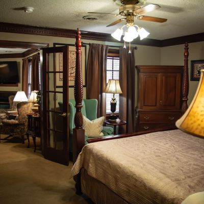 King Williams Suite Williamsburg Sampler B & B Promo Code