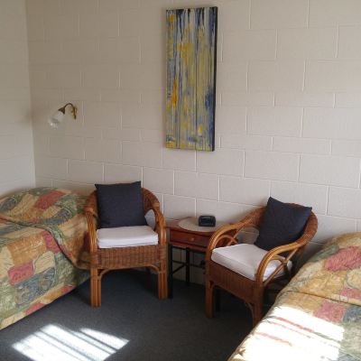 Standard Studio Unit 6 Redwood Lodge Motel Promo Code