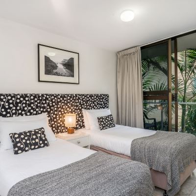 Superior Apartment, 2 Bedrooms, Non Smoking, Kitchen Bayview Beachfront Apartments Promo Code