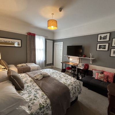 Triple Room Worth House Promo Code