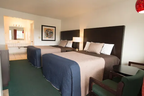 Cougar Land Motel
