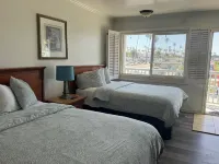 The Shores Inn