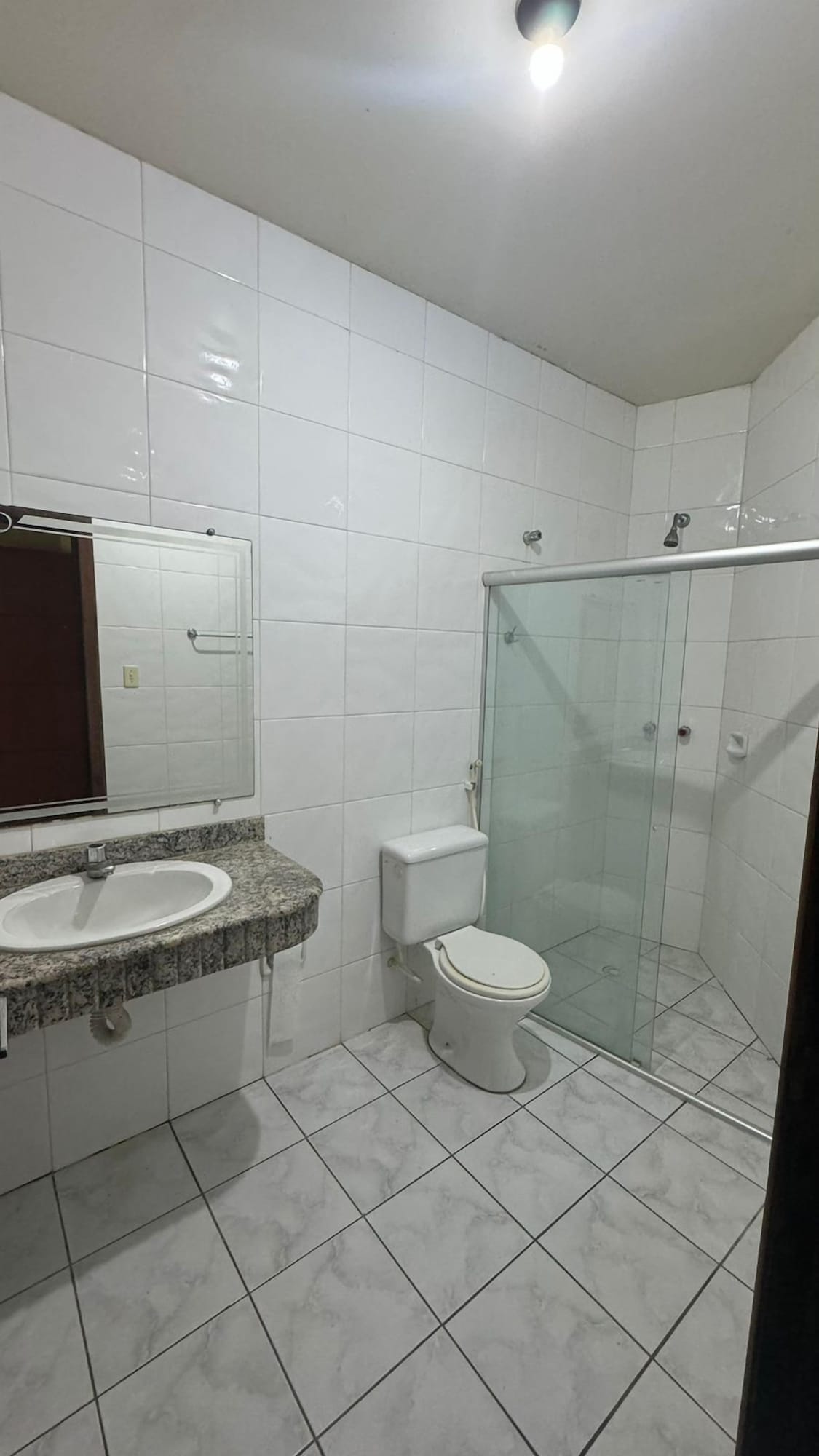 经典四人房， 阳台， 泳池景观