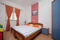 Apartments Mirjana