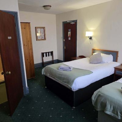 Twin Room Ensuite The Linden Tree Promo Code