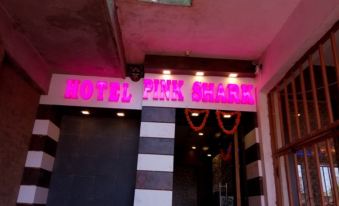 Hotel Pink Shark