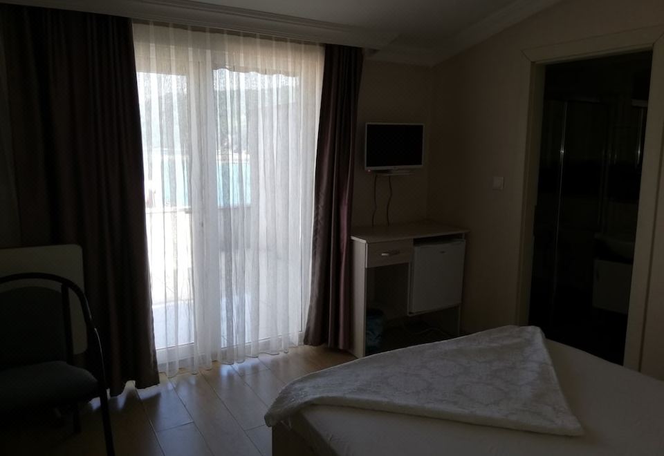 Karadeniz Pansiyon Deluxe Double Room with Terrace