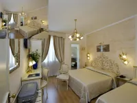 Viktoria Palace Hotel